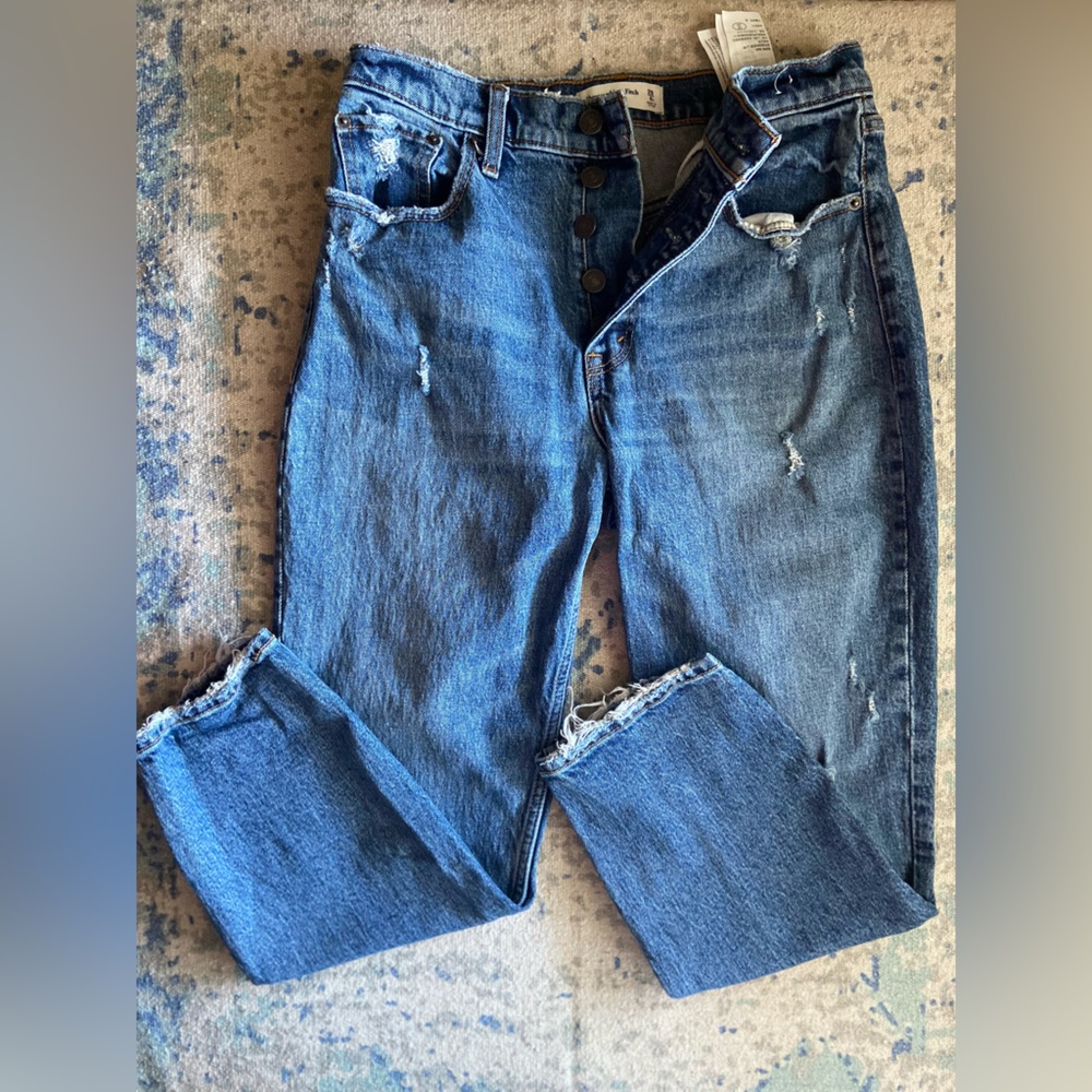 Abercrombie & Fitch The Mom High Rise jeans